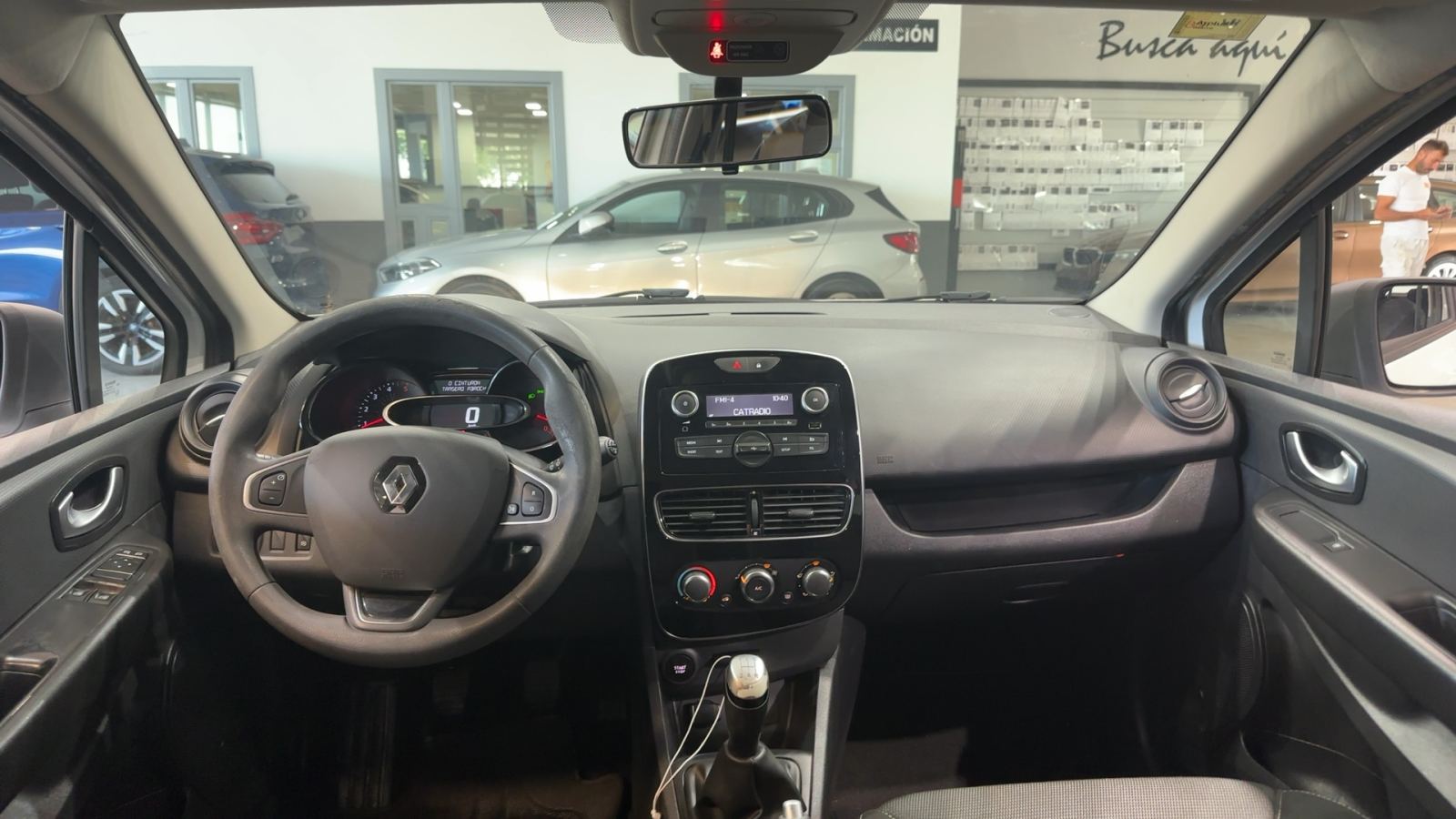 RENAULT CLIO — salpicadero y consola central | CSV Motor VALENCIA