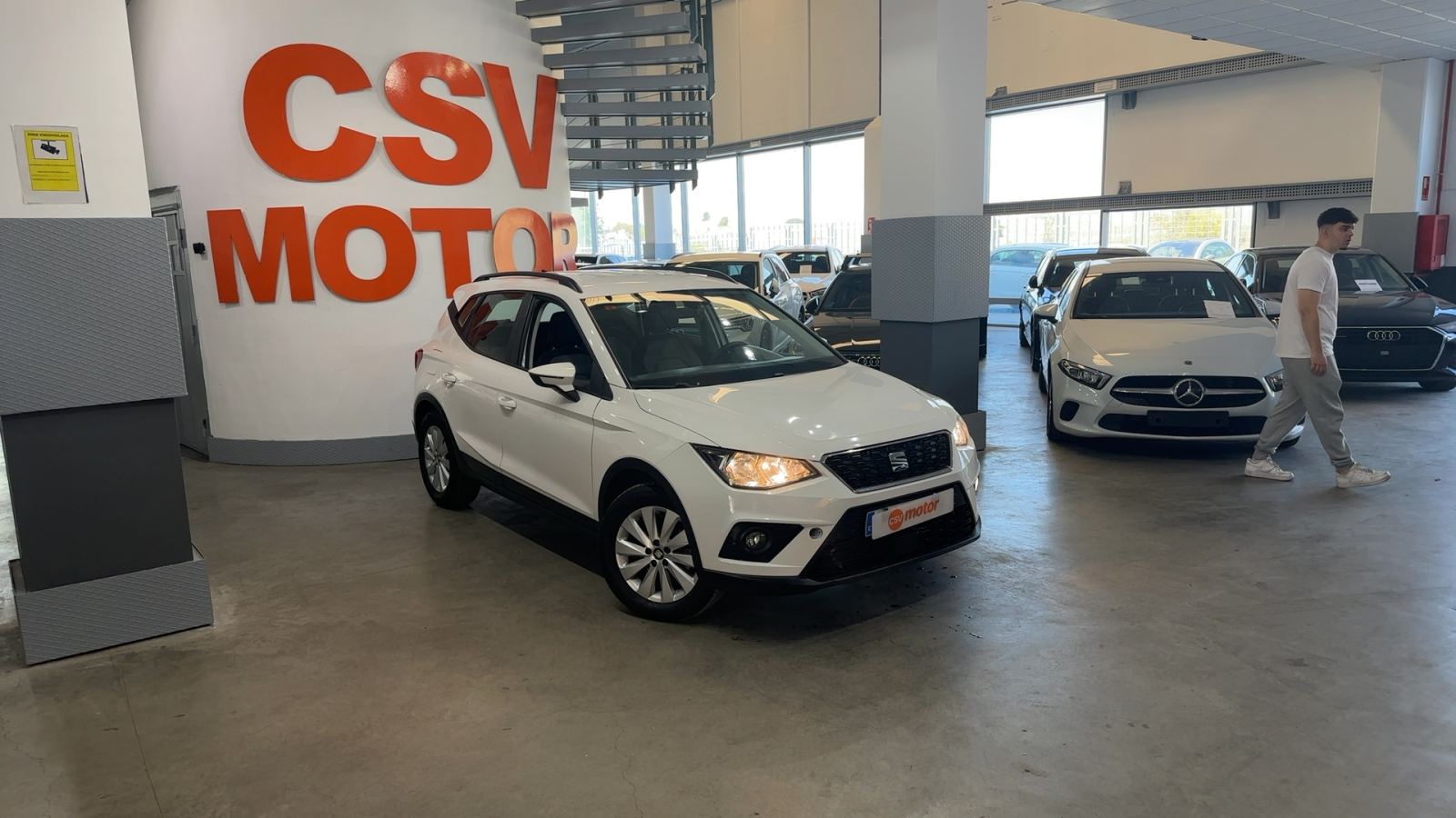 SEAT ARONA — vista 3/4 delantera derecha | CSV Motor BARCELONA