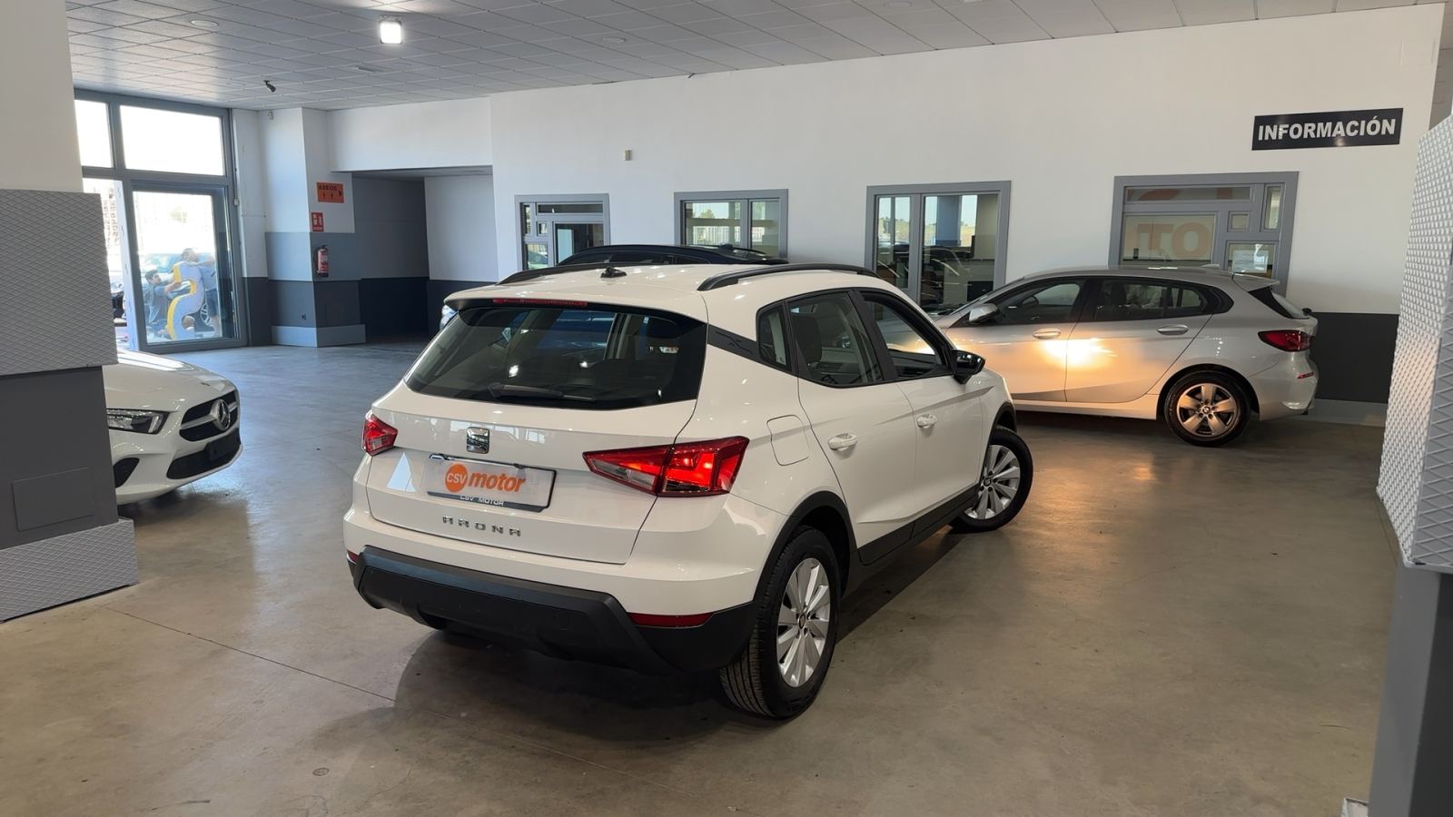 SEAT ARONA — vista 3/4 trasera derecha | CSV Motor BARCELONA