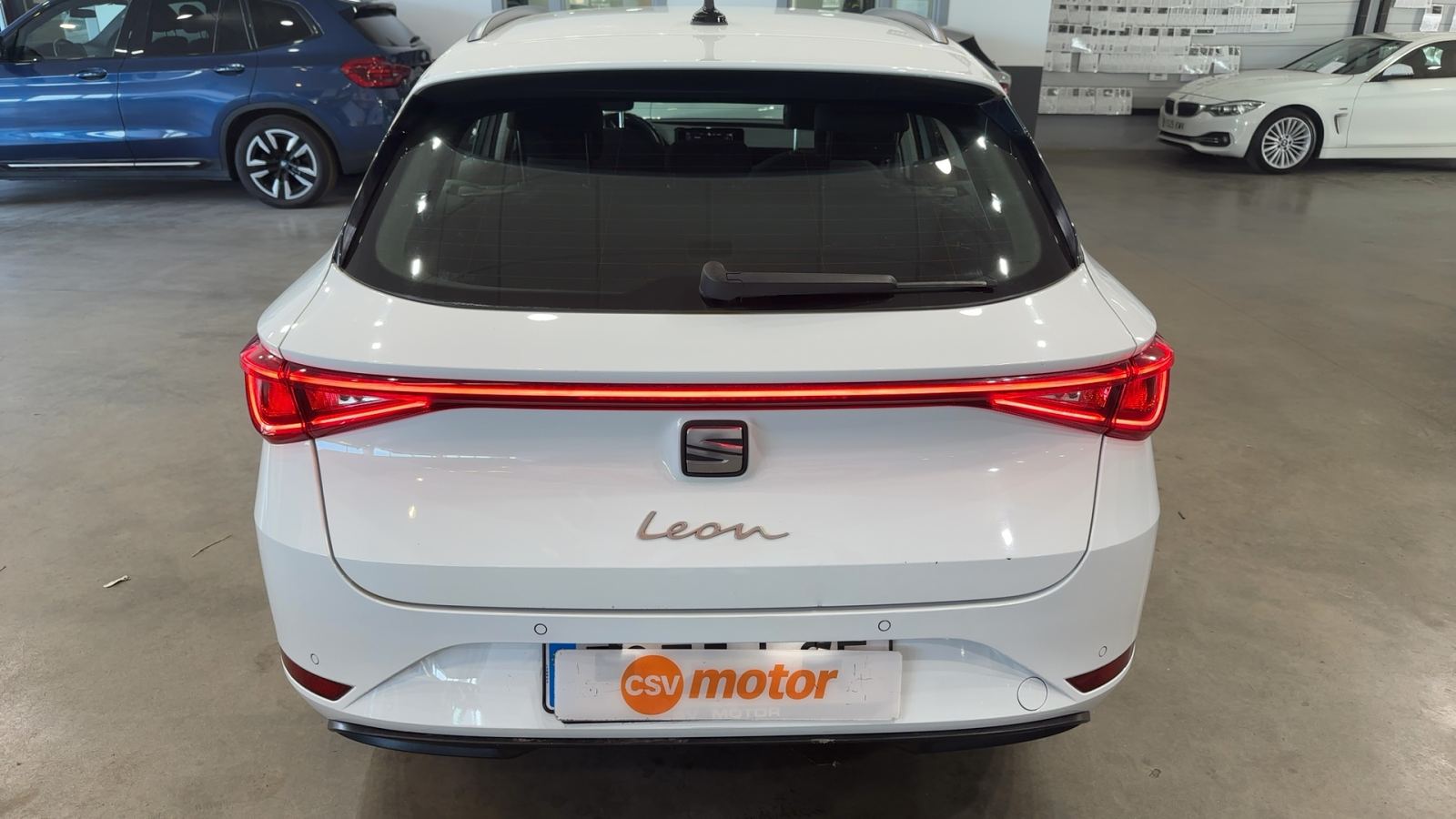 SEAT LEON — detalle trasero | CSV Motor VALDEFUENTES