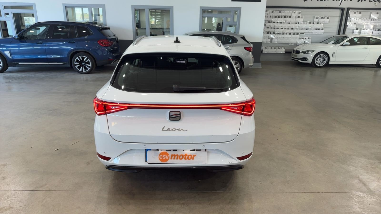 SEAT LEON — vista trasera | CSV Motor VALDEFUENTES