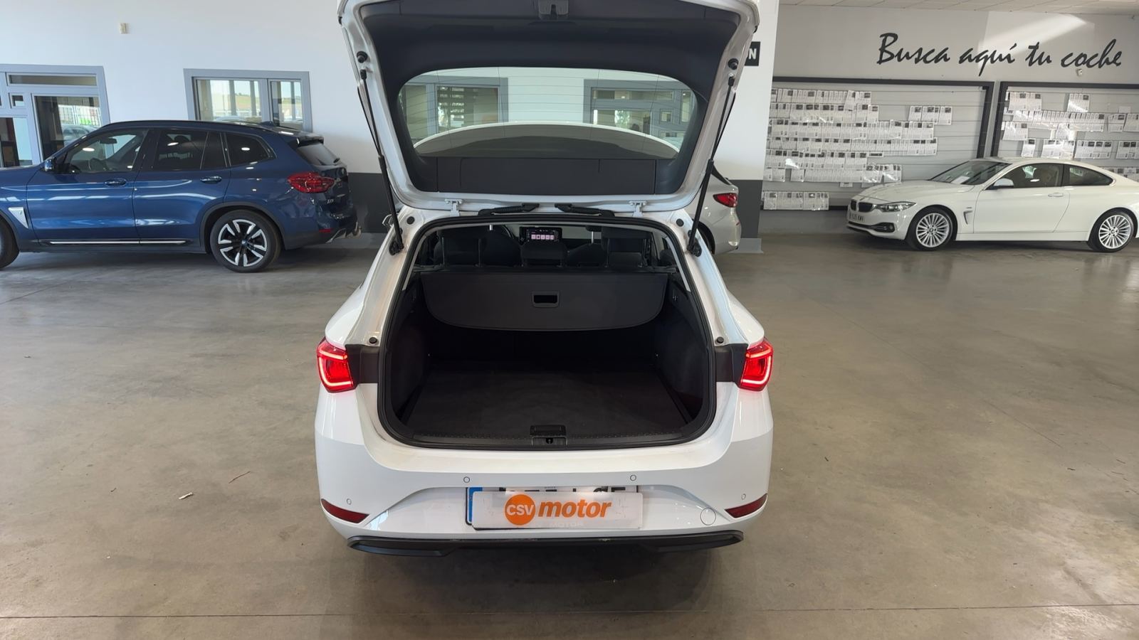 SEAT LEON — maletero abierto | CSV Motor VALDEFUENTES