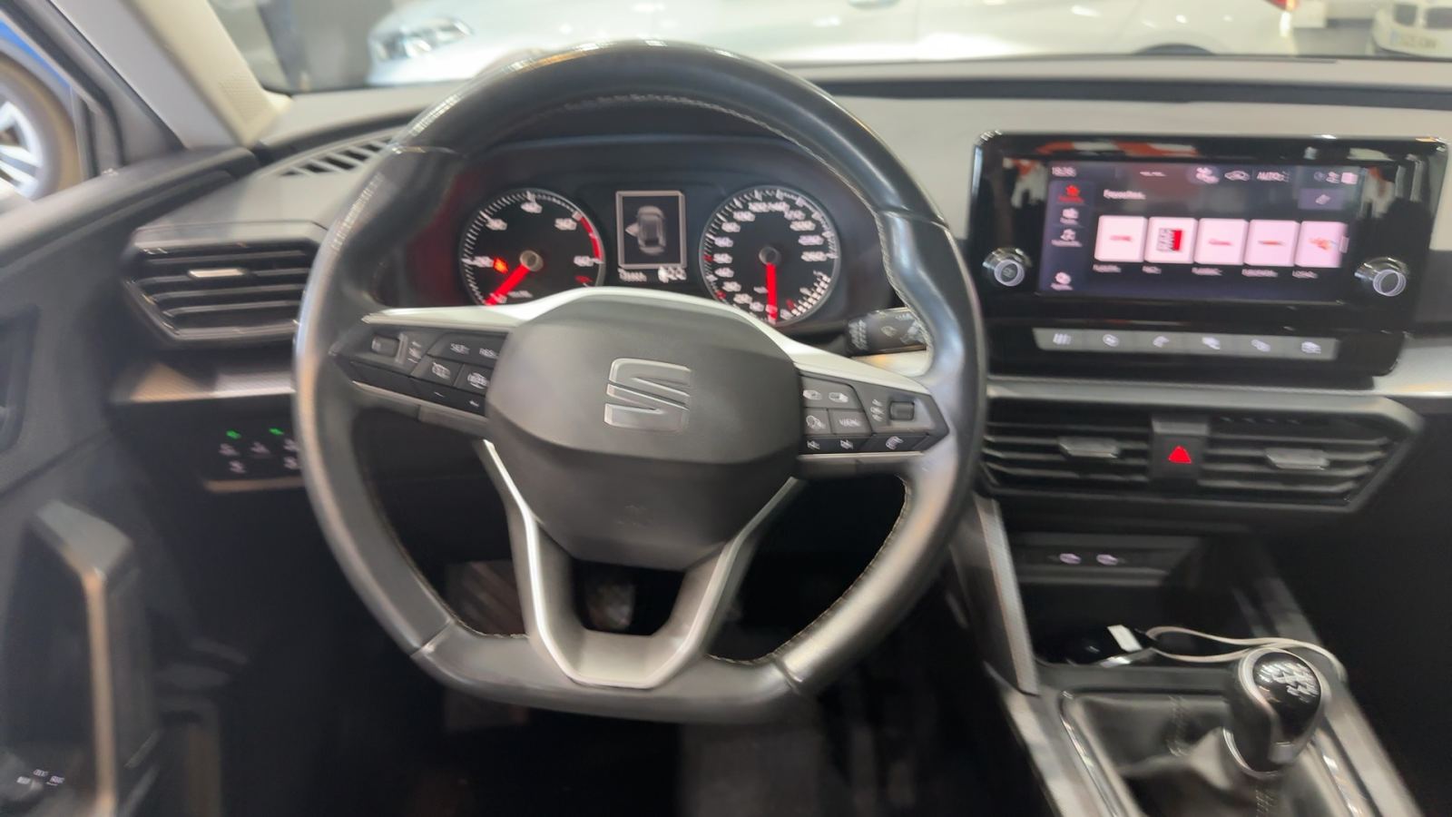 SEAT LEON — detalle del volante | CSV Motor VALDEFUENTES