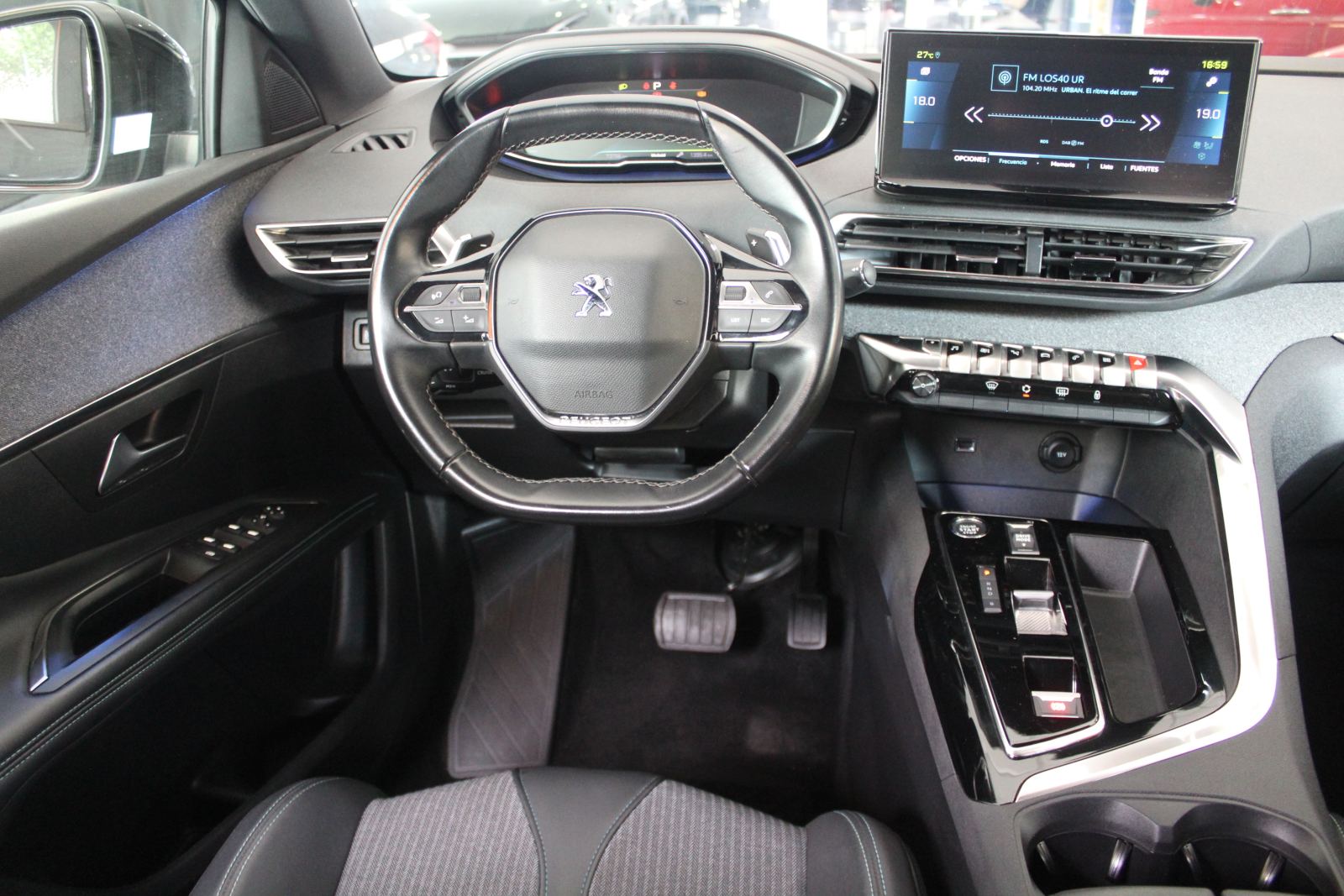 Foto 12 de PEUGEOT 3008 2023 en venta en CSV Motor BARCELONA