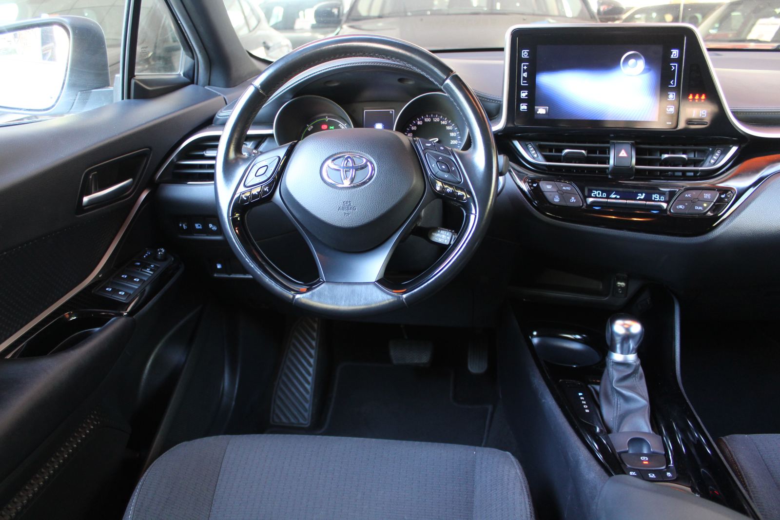 Foto 11 de TOYOTA C-HR 2019 en venta en CSV Motor VALDEFUENTES