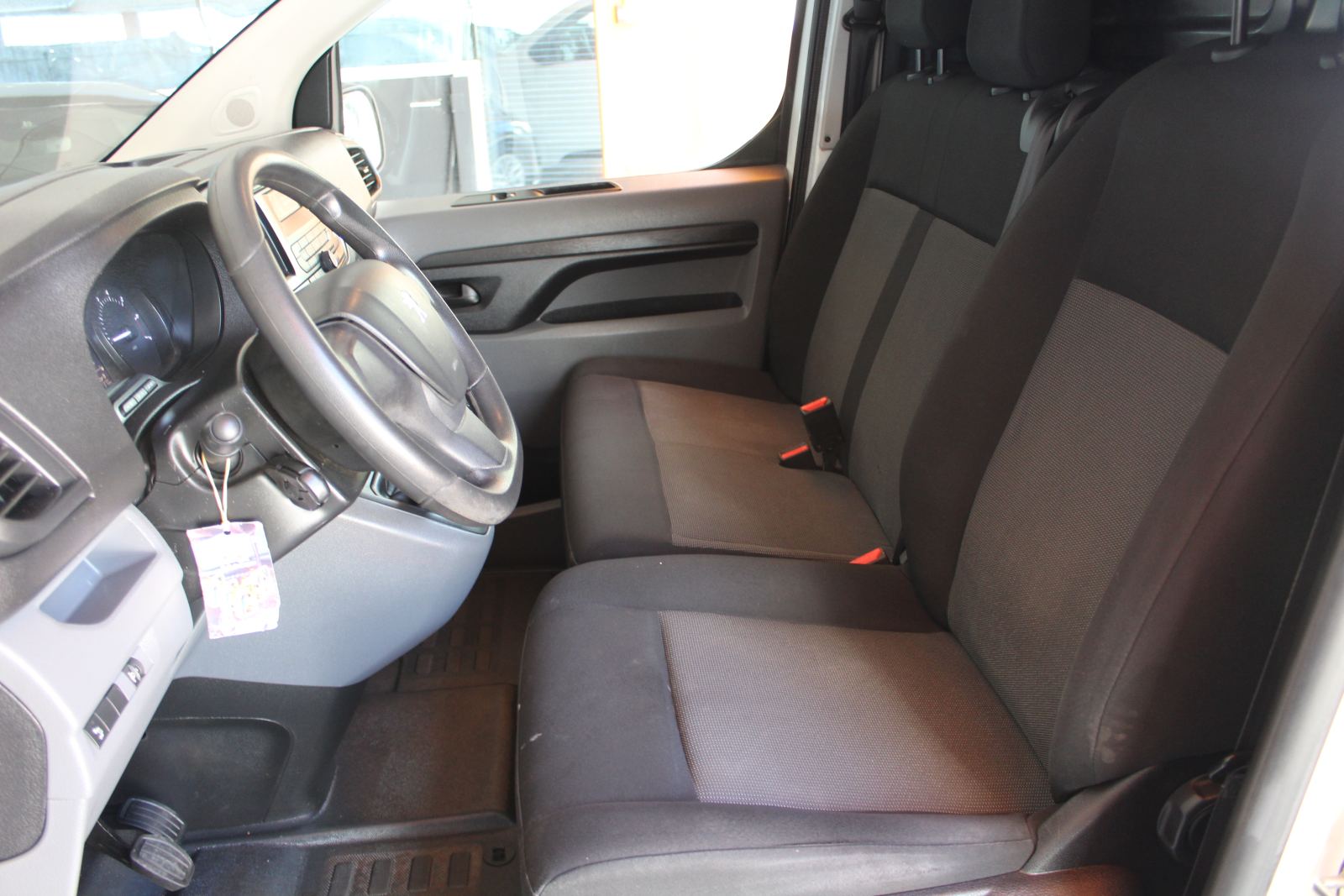 Foto 8 de PEUGEOT EXPERT 2022 en venta en CSV Motor BARCELONA