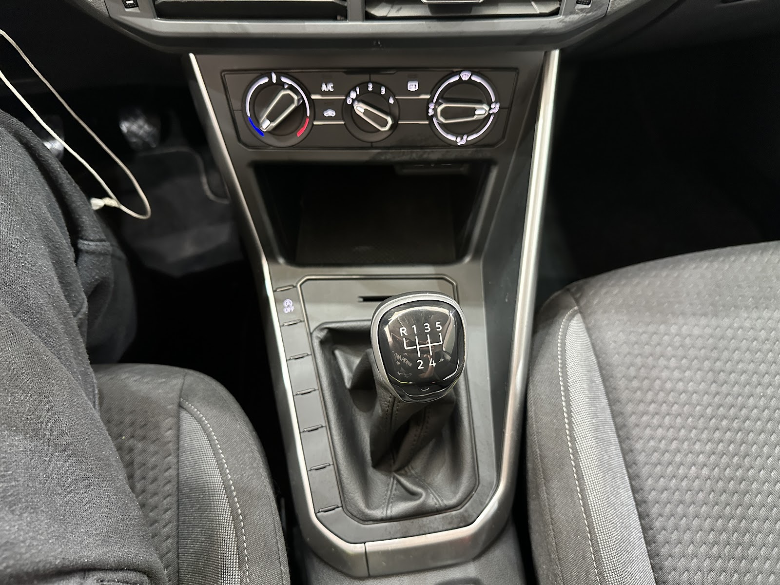 Foto 19 de VOLKSWAGEN POLO 2022 en venta en CSV Motor VALDEFUENTES