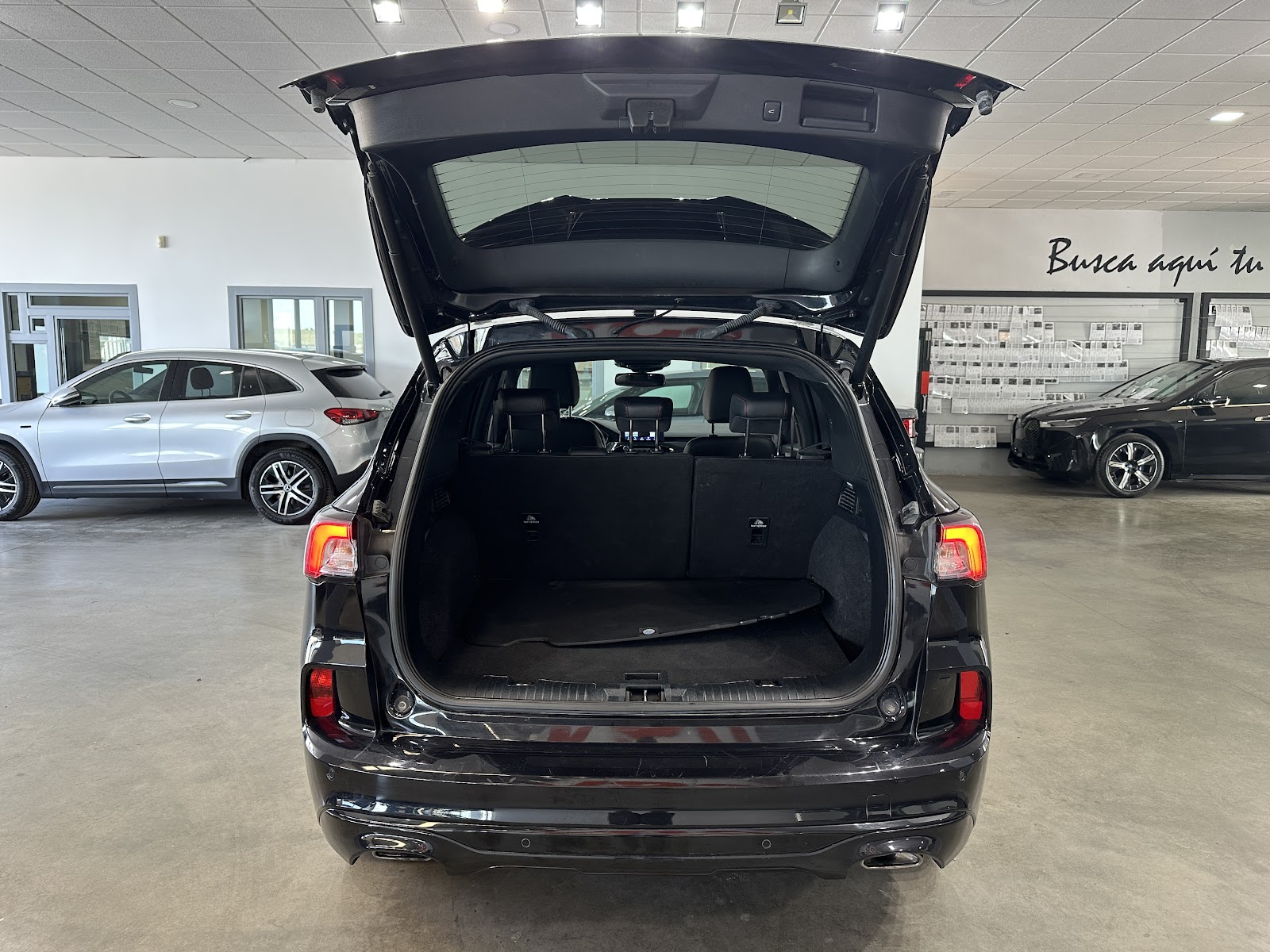 Foto 8 de FORD KUGA 2023 en venta en CSV Motor VALDEFUENTES