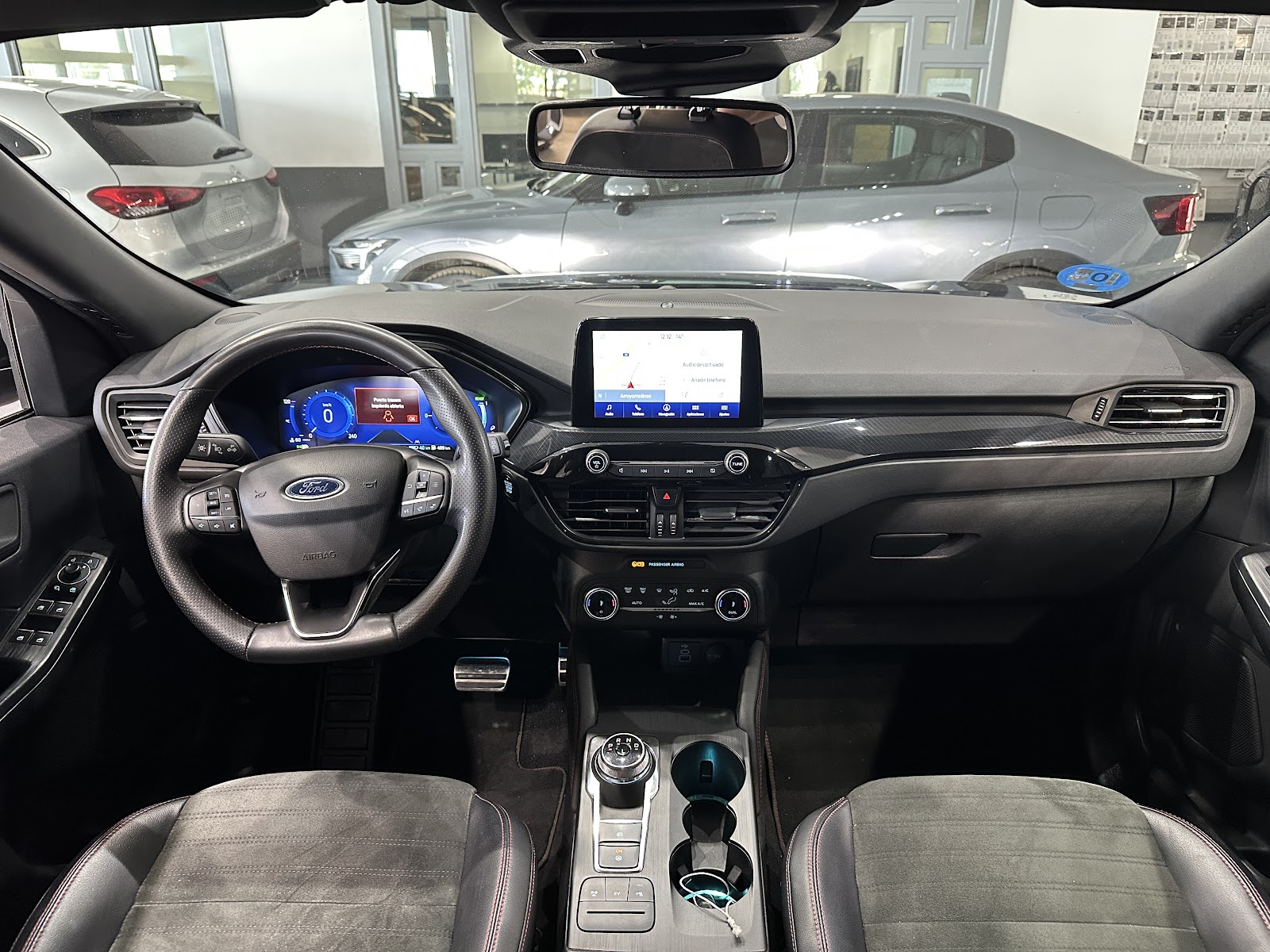 Foto 12 de FORD KUGA 2023 en venta en CSV Motor VALDEFUENTES