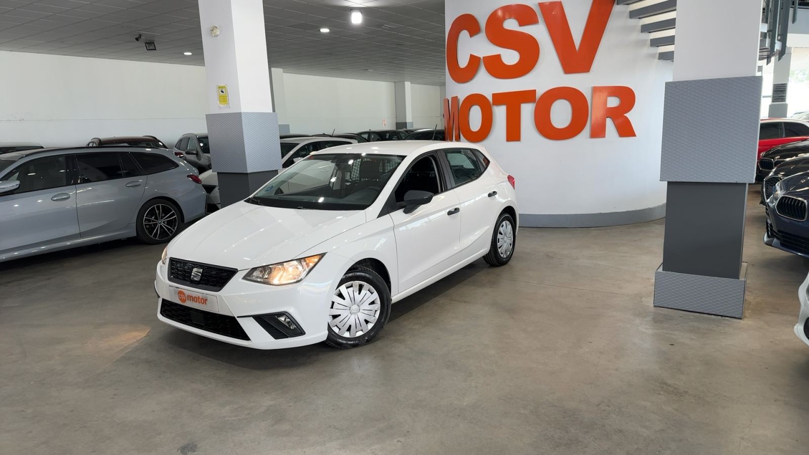 SEAT IBIZA — vista 3/4 delantera izquierda | CSV Motor VALDEFUENTES