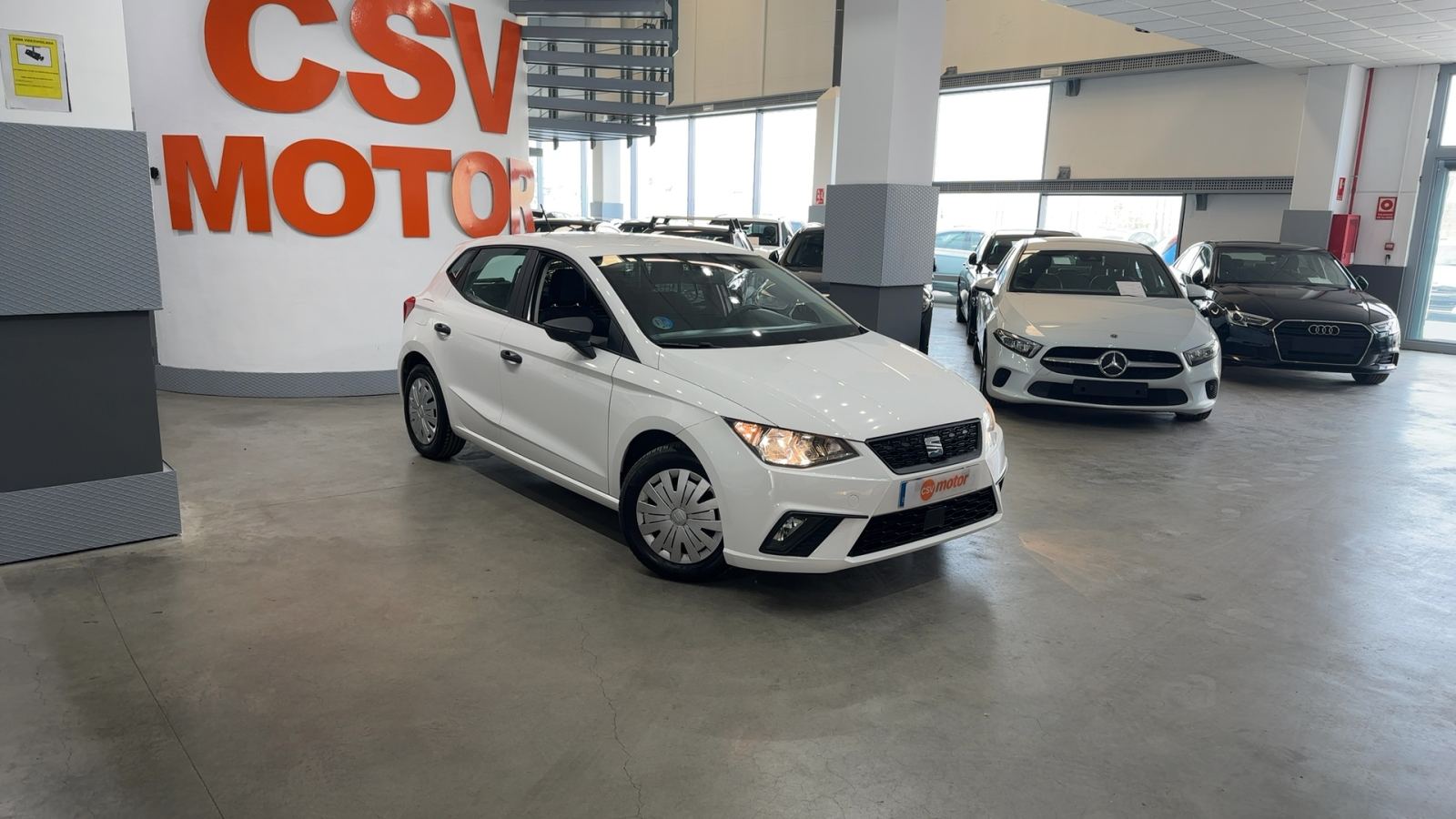 SEAT IBIZA — vista 3/4 delantera derecha | CSV Motor VALDEFUENTES