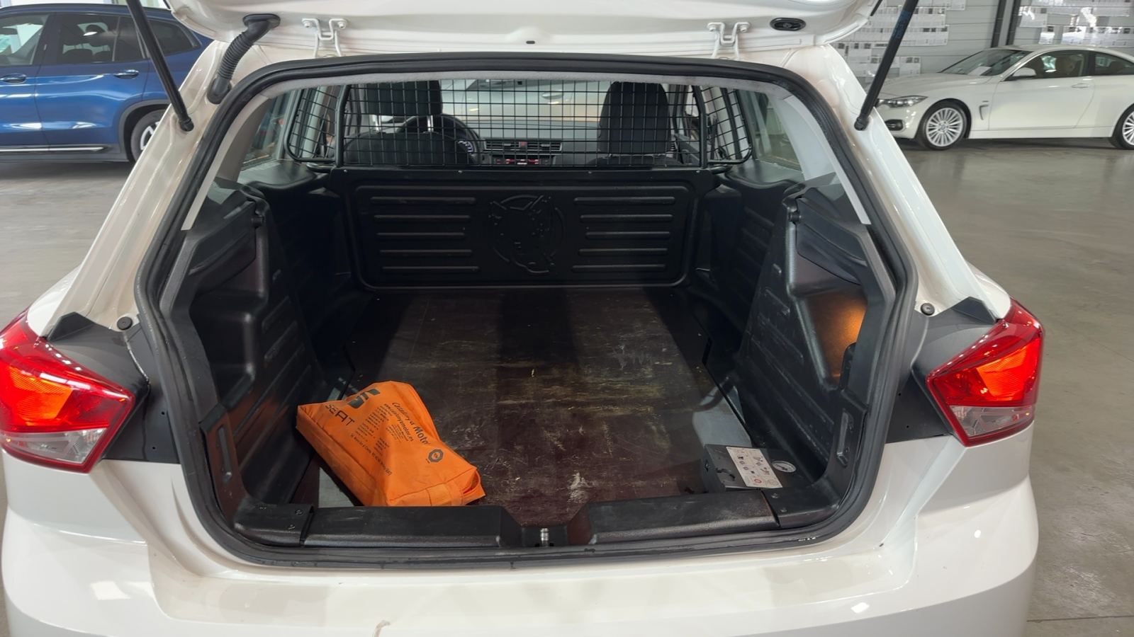 SEAT IBIZA — detalle extras | CSV Motor VALDEFUENTES
